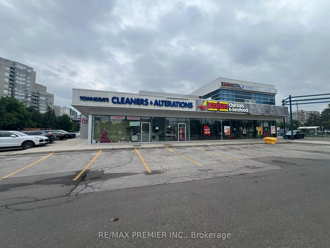 7077, Bathurst, Crestwood-Springfarm-Yorkhill, Vaughan