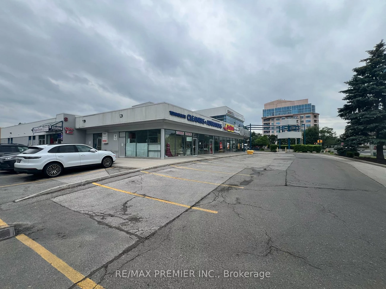 7077, Bathurst, Crestwood-Springfarm-Yorkhill, Vaughan