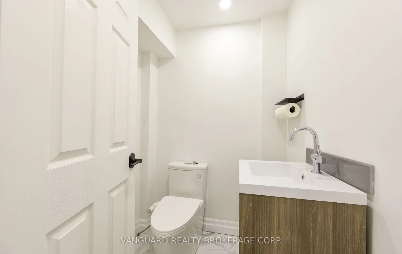 5732, Highway 7, West Woodbridge, Vaughan