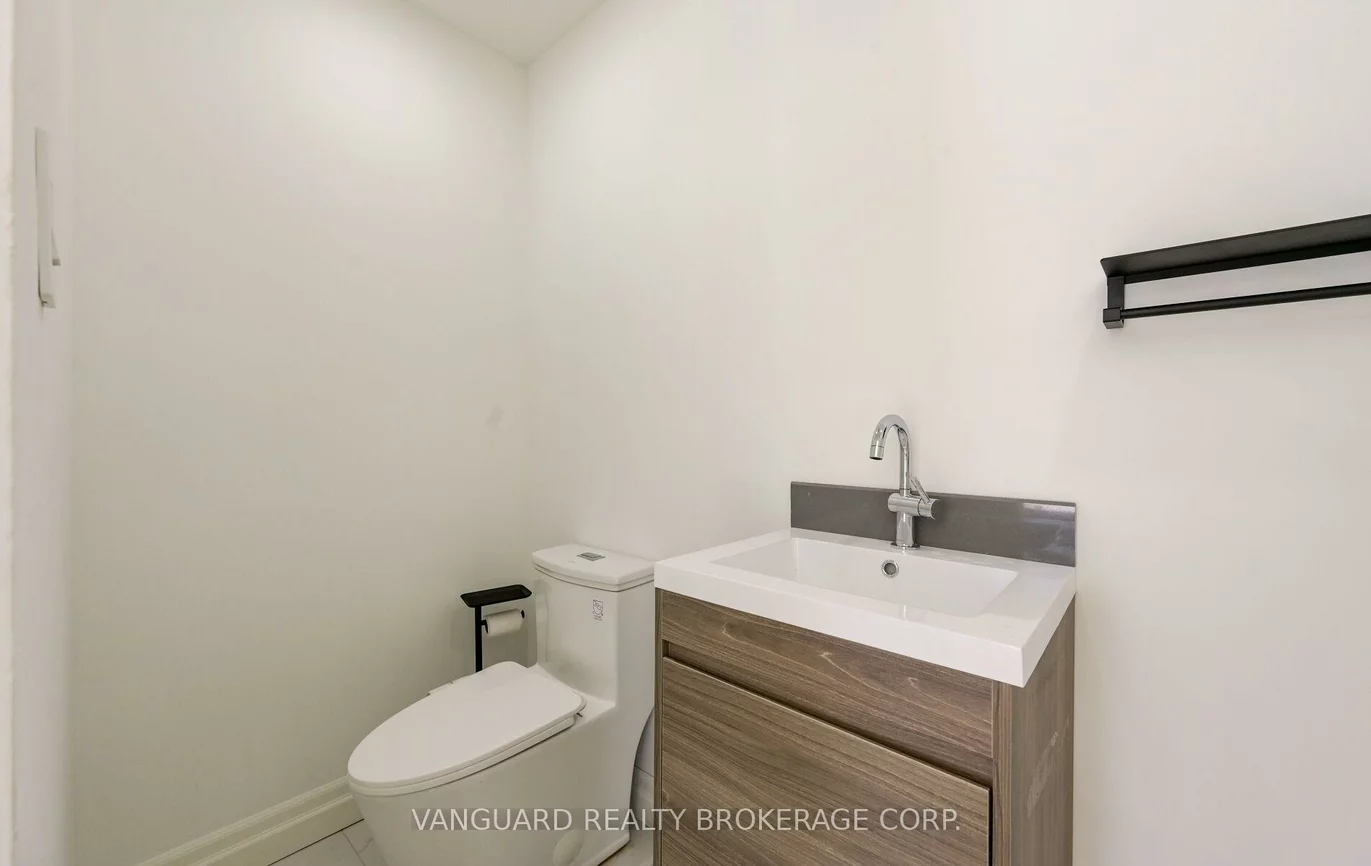 5732, Highway 7, West Woodbridge, Vaughan