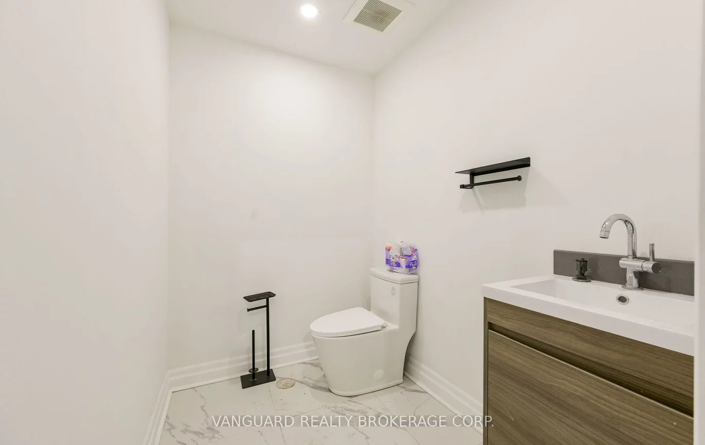 5732, Highway 7, West Woodbridge, Vaughan
