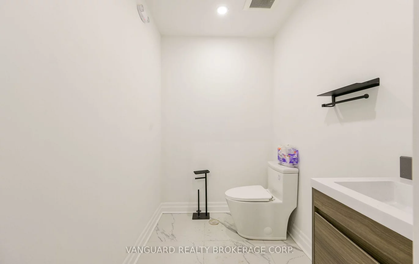 5732, Highway 7, West Woodbridge, Vaughan