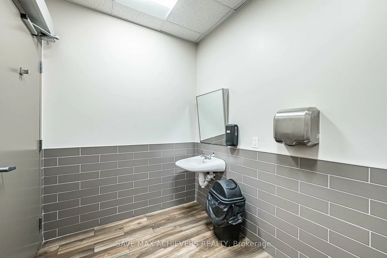 9600, Islington, West Woodbridge, Vaughan