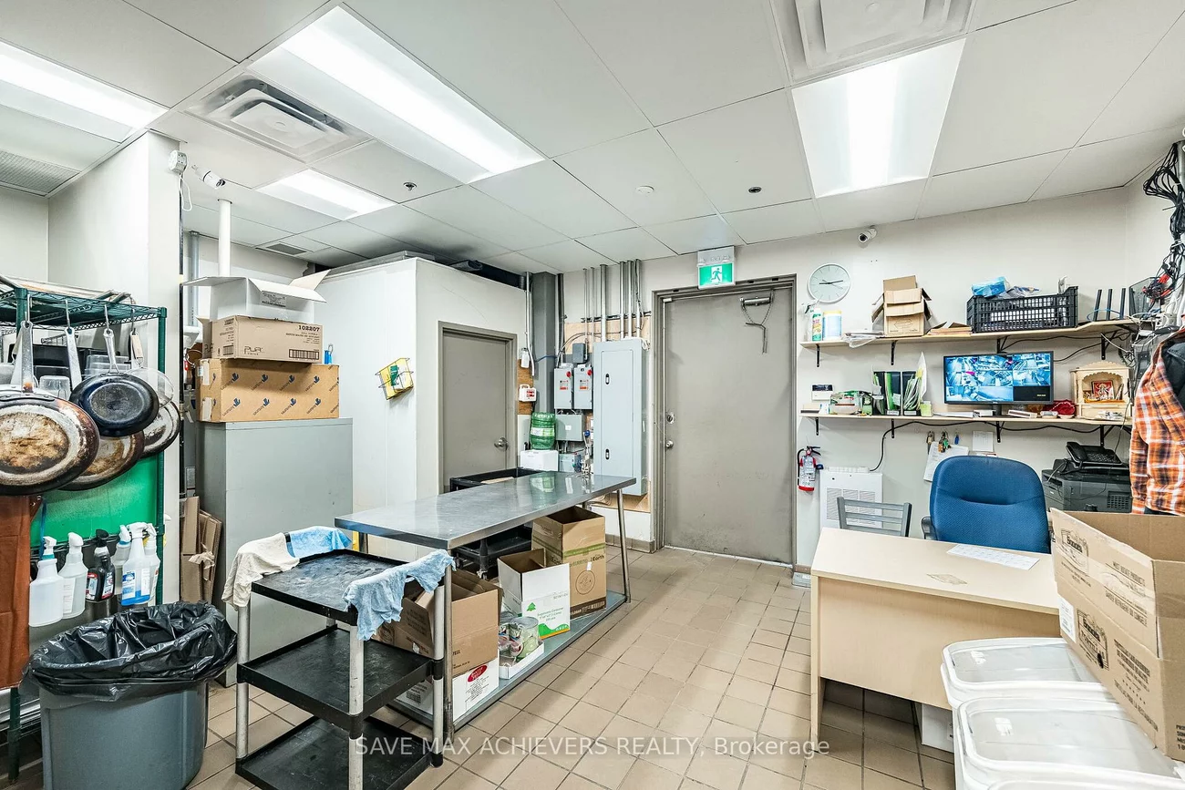 9600, Islington, West Woodbridge, Vaughan