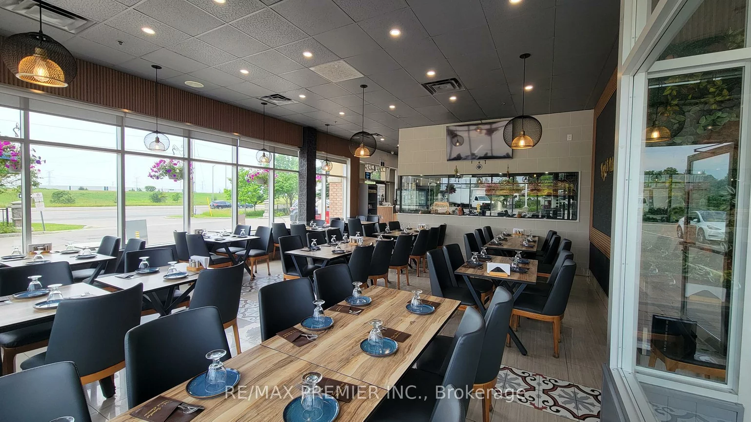 1200, Highway 7, Patterson, Vaughan