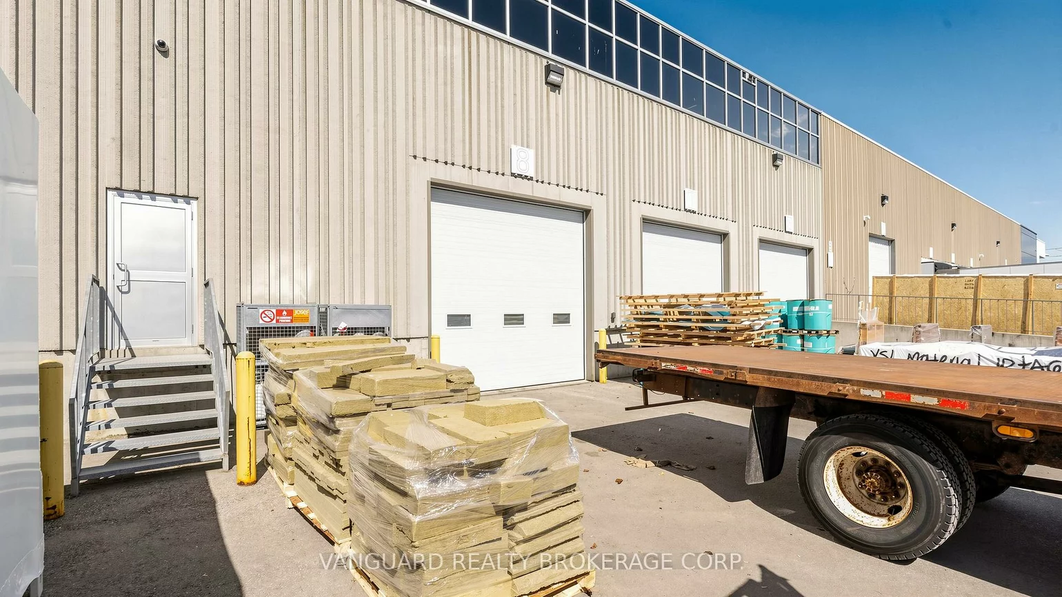 2891, Langstaff, Concord, Vaughan