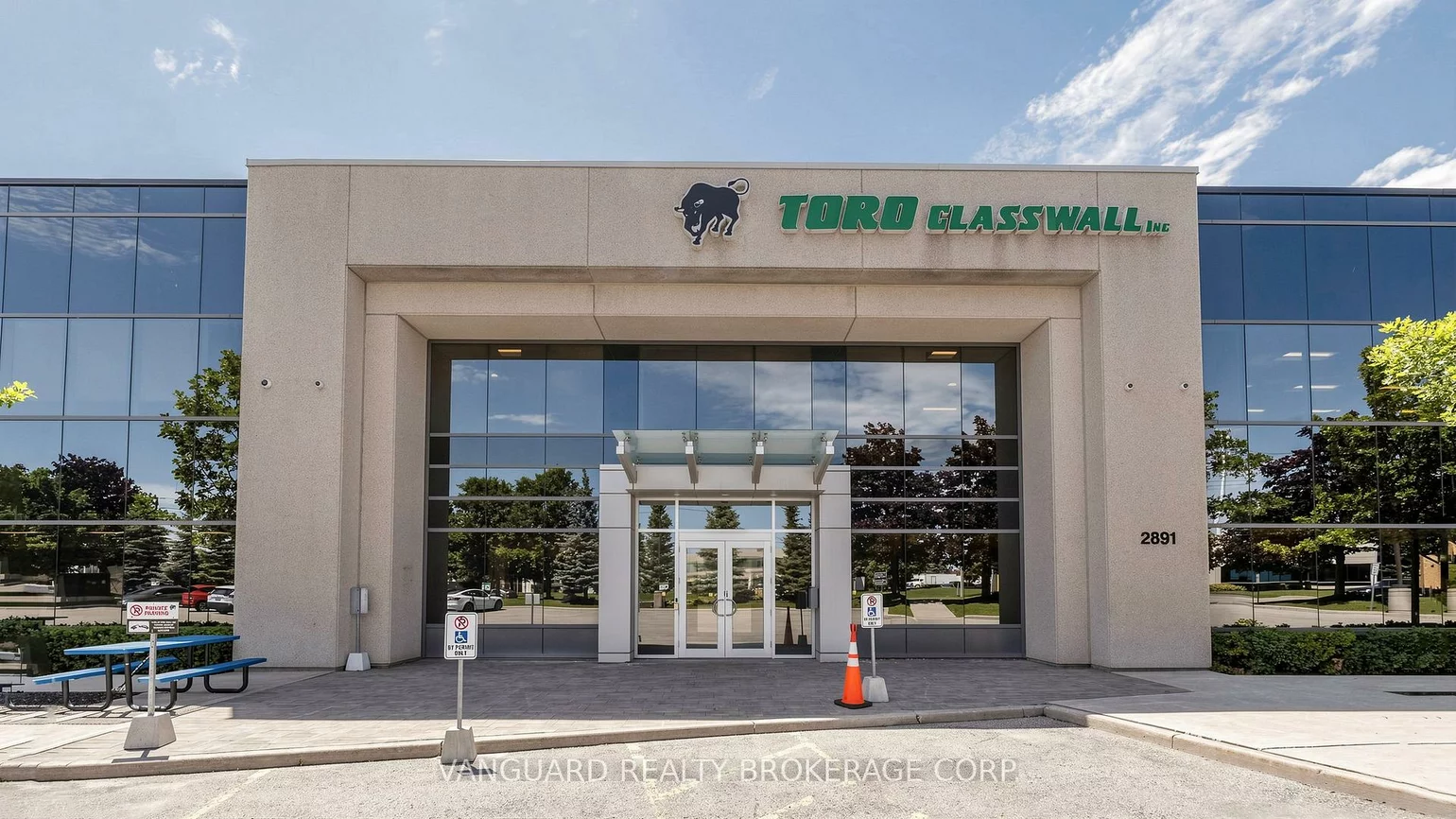 2891, Langstaff, Concord, Vaughan