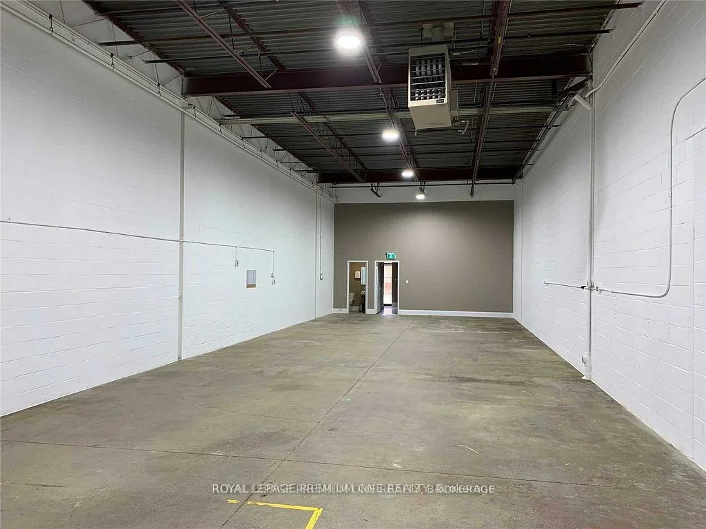 55, Winges, Pine Valley Business Park, Vaughan