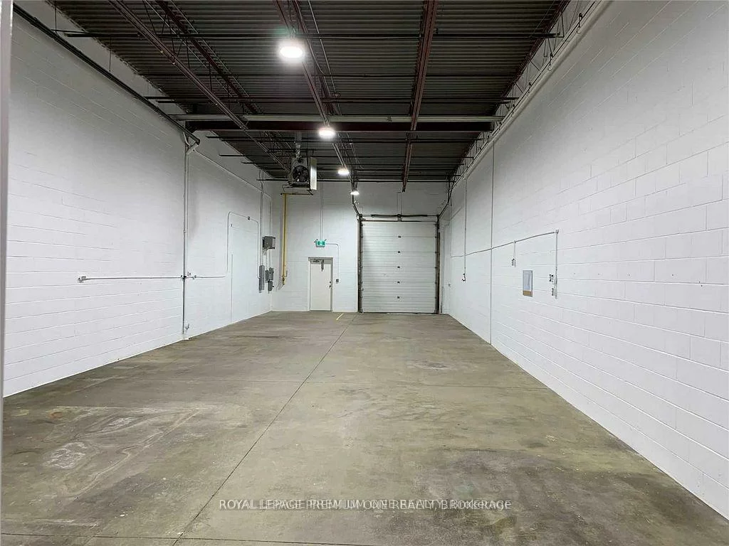 55, Winges, Pine Valley Business Park, Vaughan