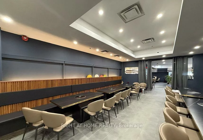 180, Steeles, Crestwood-Springfarm-Yorkhill, Vaughan