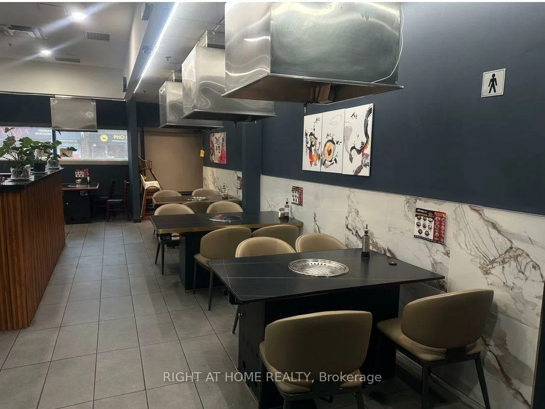 180, Steeles, Crestwood-Springfarm-Yorkhill, Vaughan