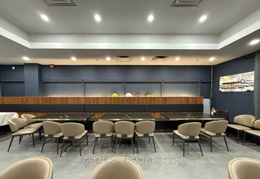 180, Steeles, Crestwood-Springfarm-Yorkhill, Vaughan