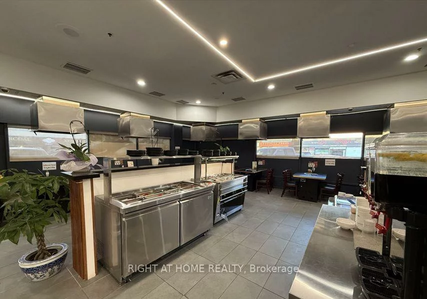 180, Steeles, Crestwood-Springfarm-Yorkhill, Vaughan