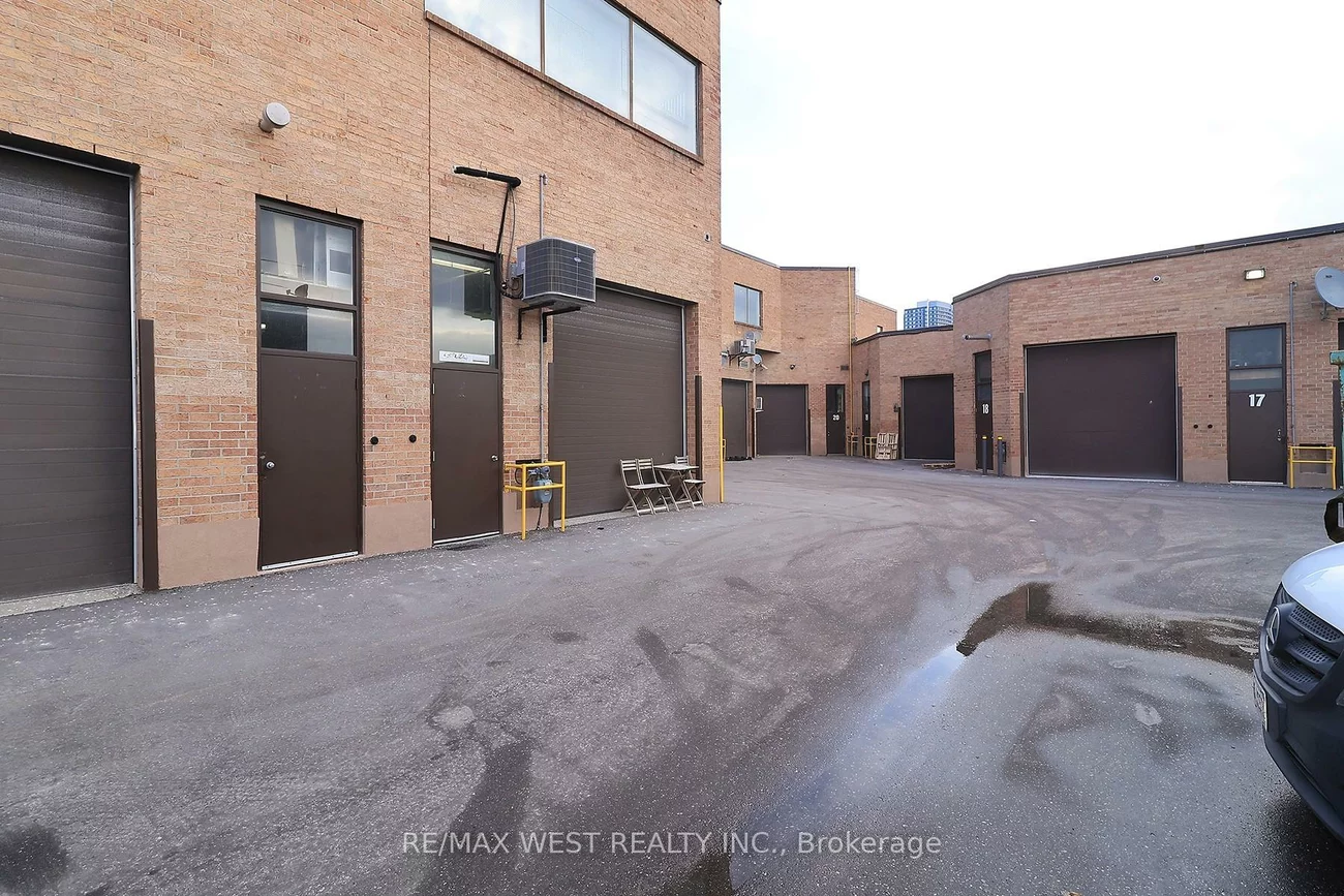 90, Winges, Pine Valley Business Park, Vaughan