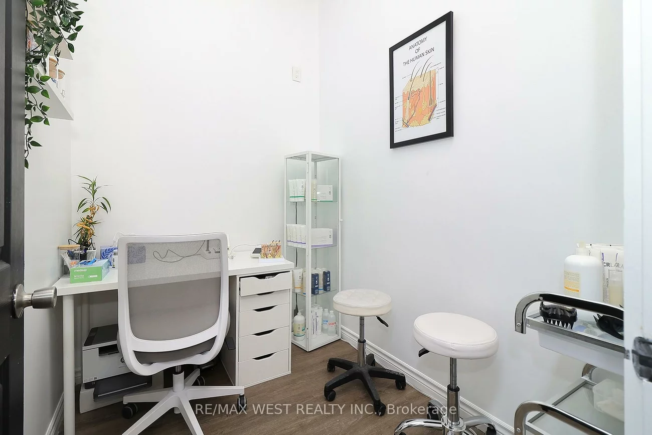 90, Winges, Pine Valley Business Park, Vaughan