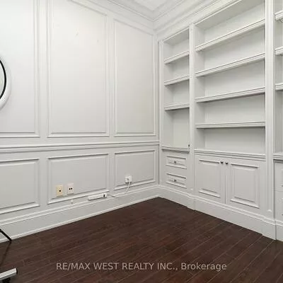 90, Winges, Pine Valley Business Park, Vaughan