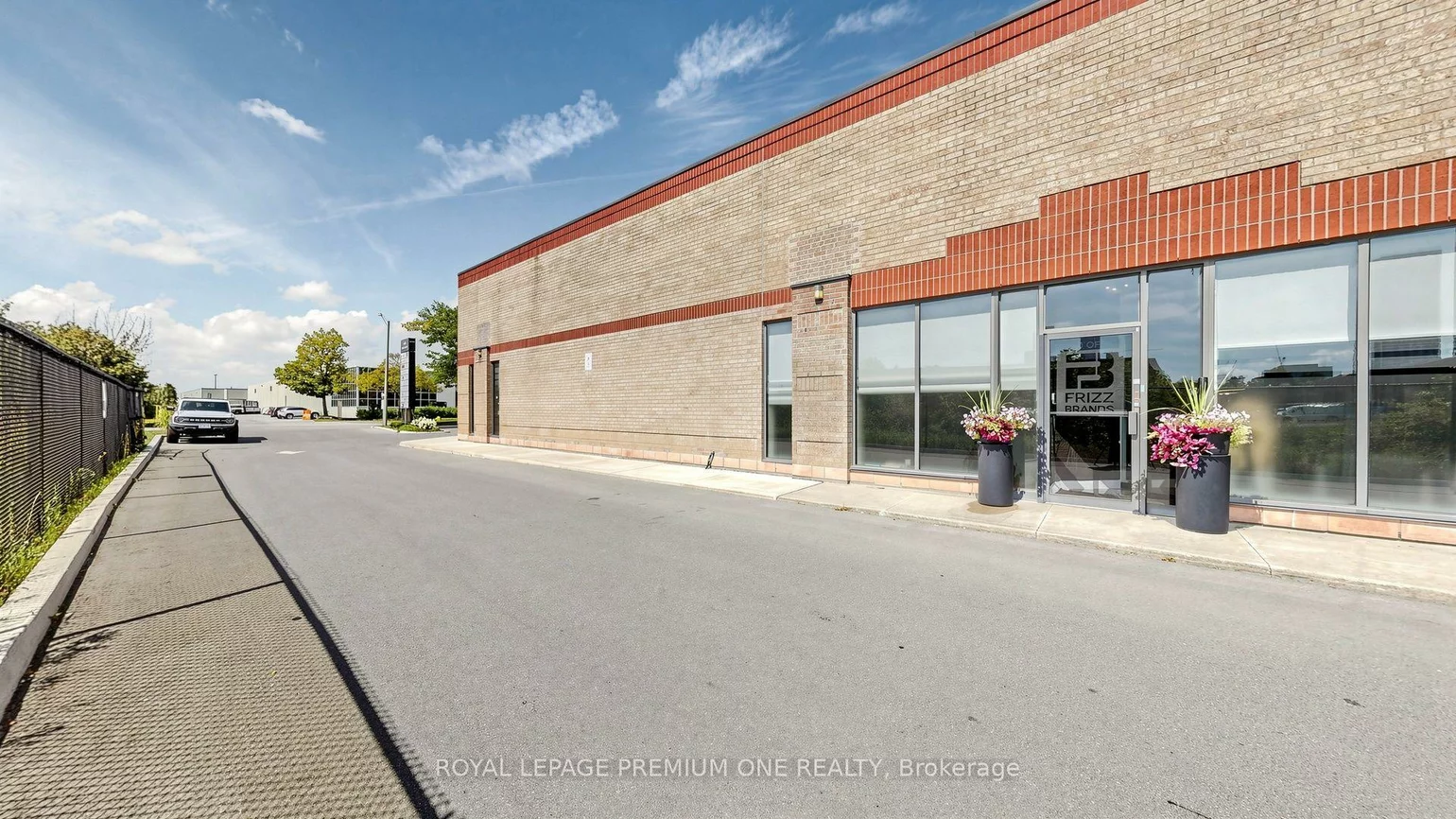 445, Edgeley, Concord, Vaughan