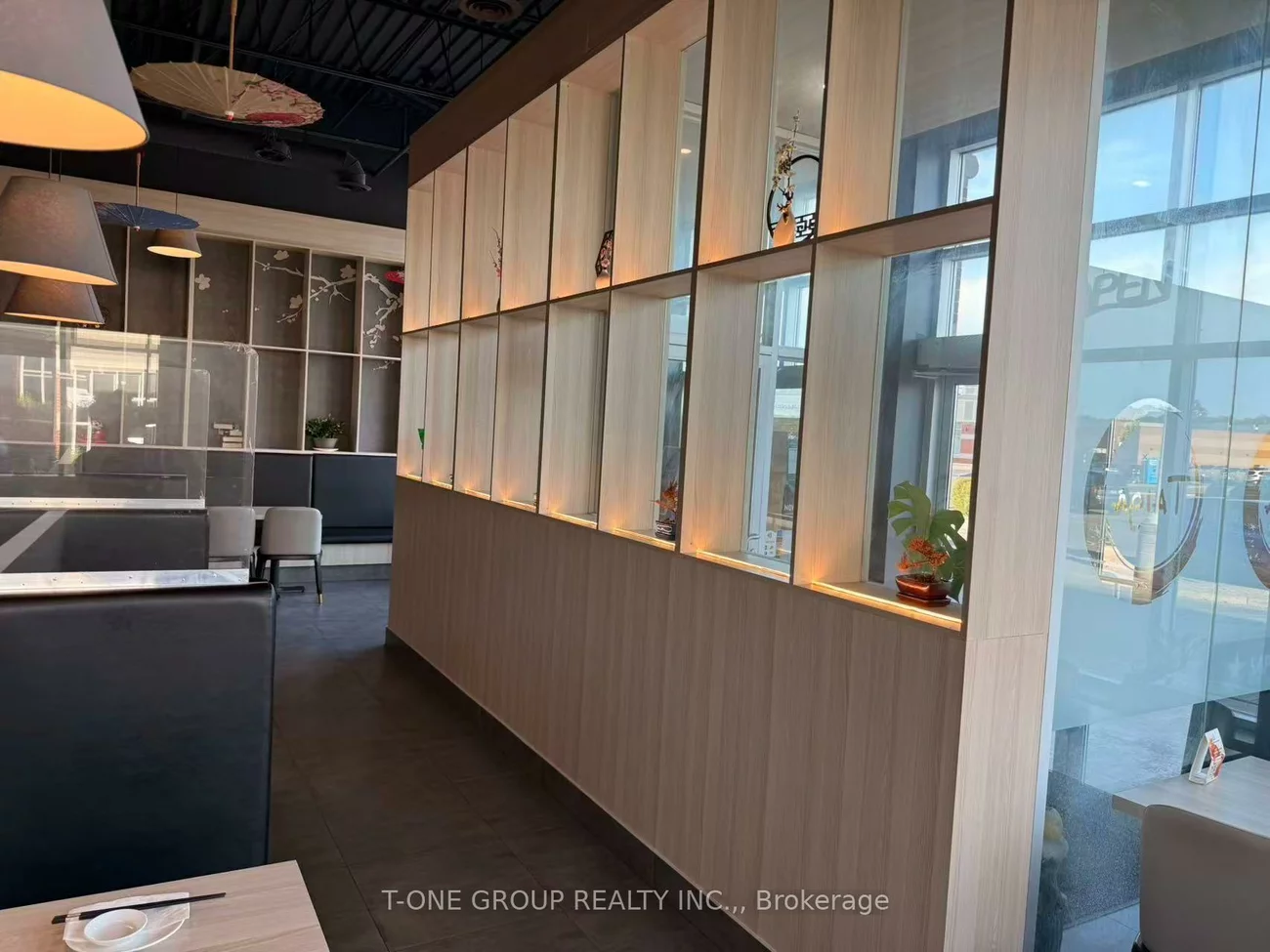 1430, Major Mackenzie Dr, Maple, Vaughan