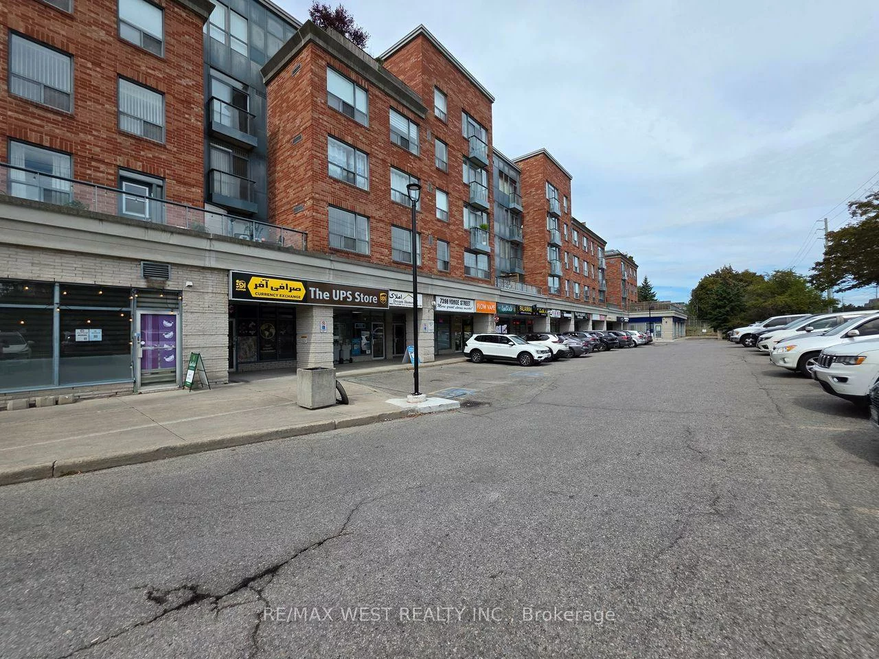 7398, Yonge, Crestwood-Springfarm-Yorkhill, Vaughan