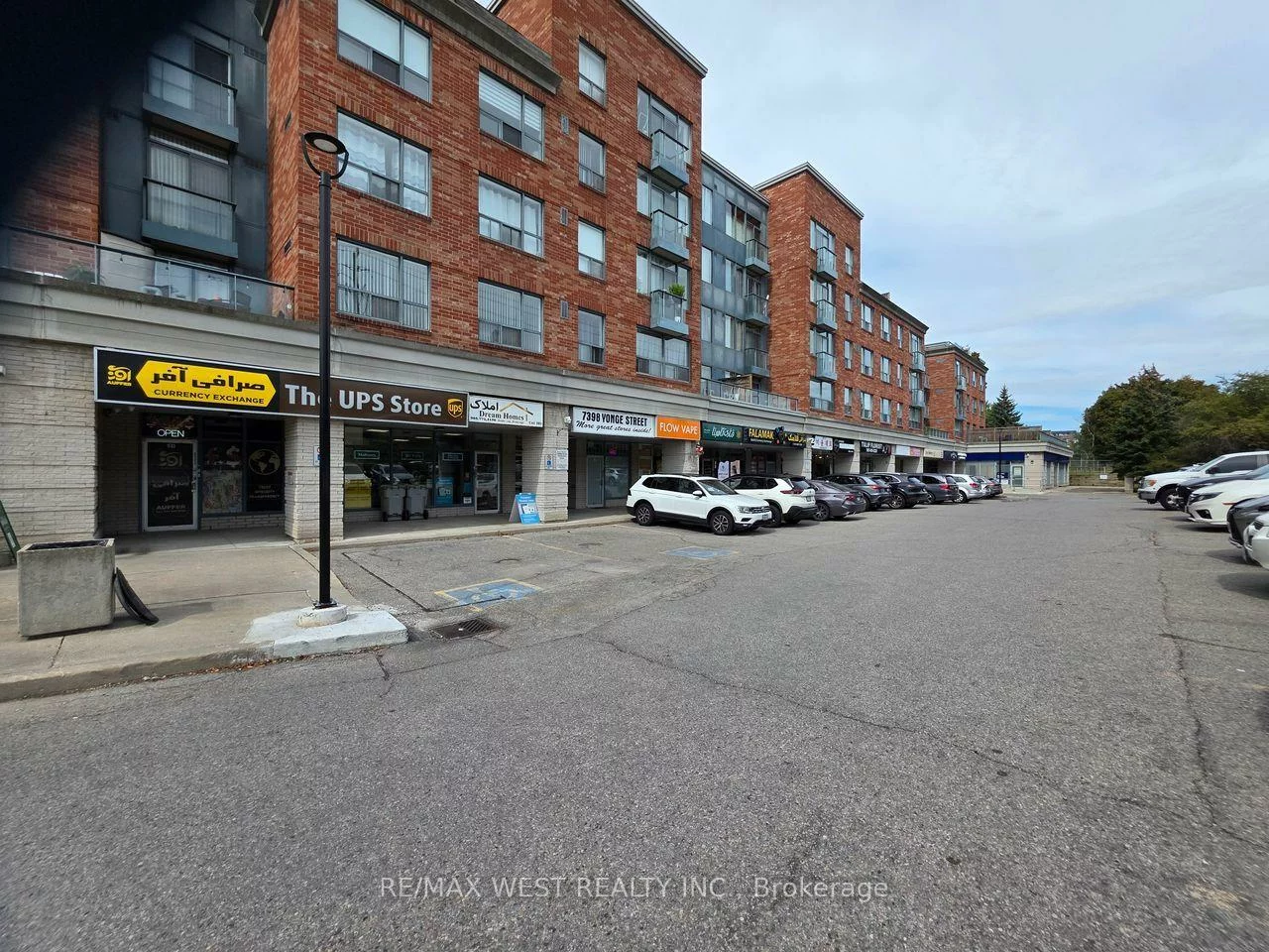 7398, Yonge, Crestwood-Springfarm-Yorkhill, Vaughan
