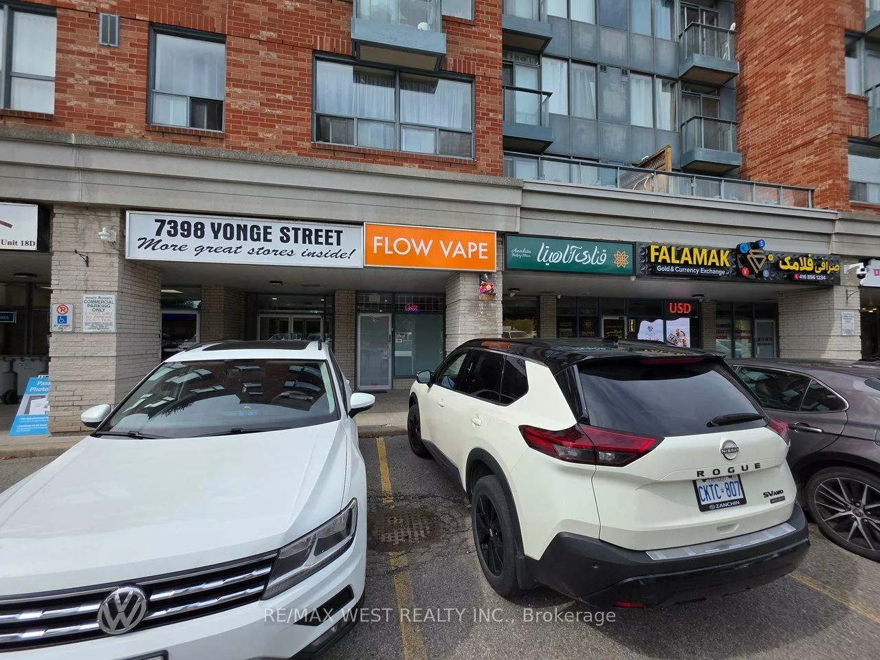 7398, Yonge, Crestwood-Springfarm-Yorkhill, Vaughan