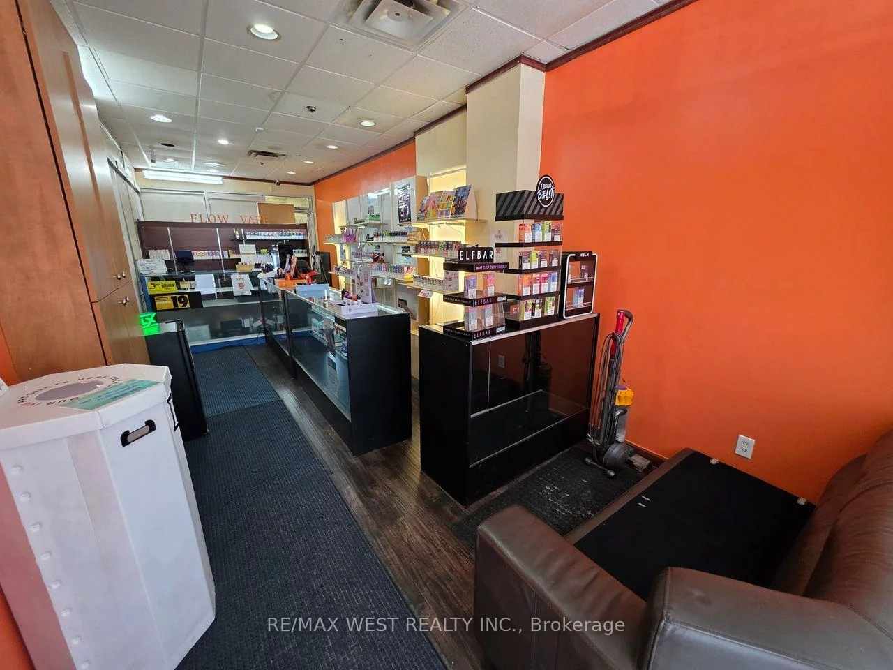 7398, Yonge, Crestwood-Springfarm-Yorkhill, Vaughan