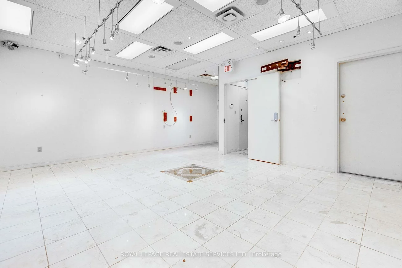 7368, Yonge, Crestwood-Springfarm-Yorkhill, Vaughan