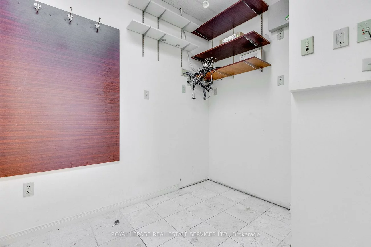 7368, Yonge, Crestwood-Springfarm-Yorkhill, Vaughan