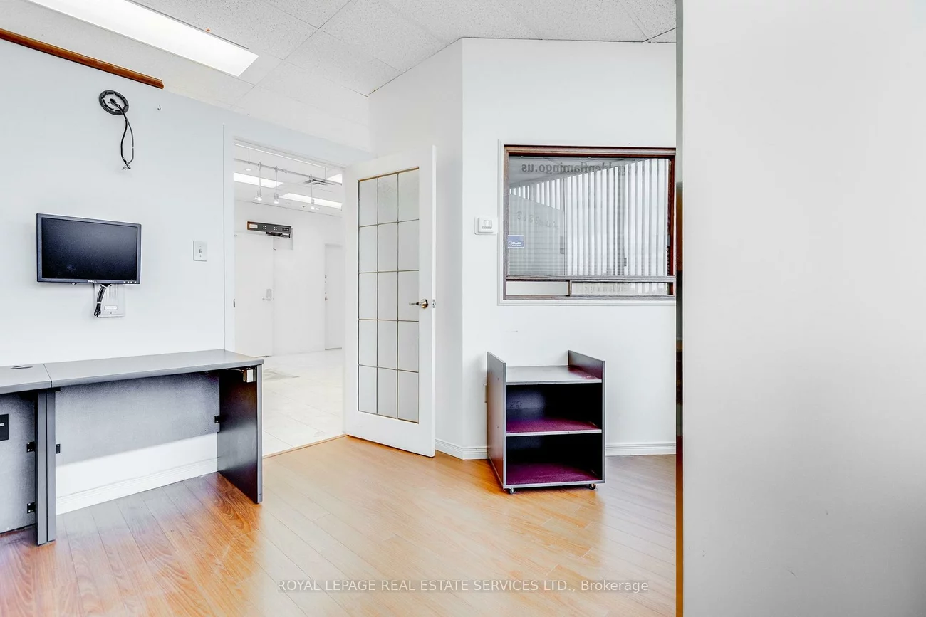 7368, Yonge, Crestwood-Springfarm-Yorkhill, Vaughan