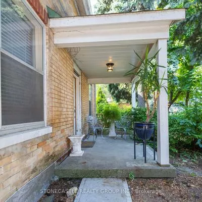 2321, Major Mackenzie, Maple, Vaughan