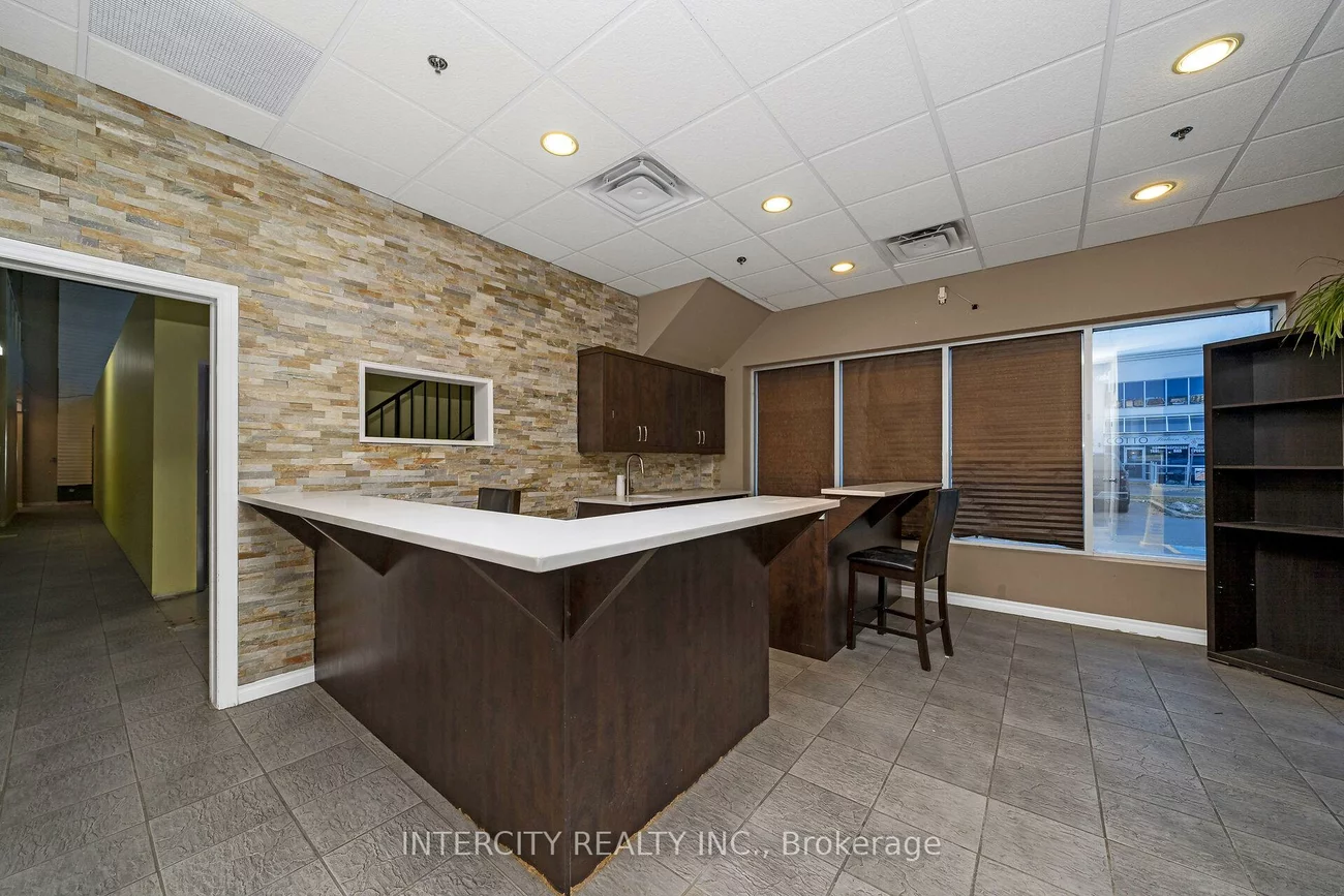 7611, Pine Valley, Pine Valley Business Park, Vaughan