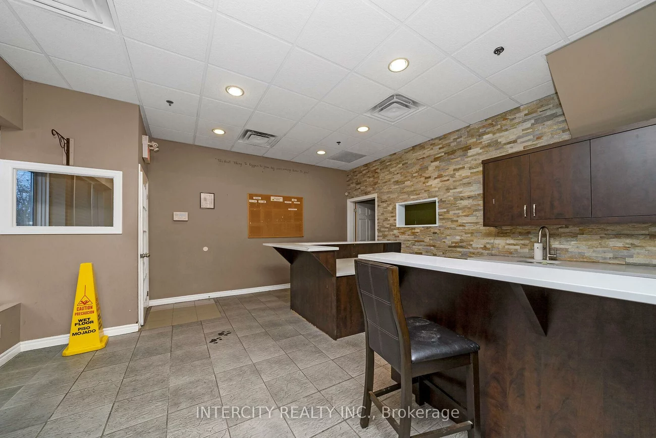 7611, Pine Valley, Pine Valley Business Park, Vaughan
