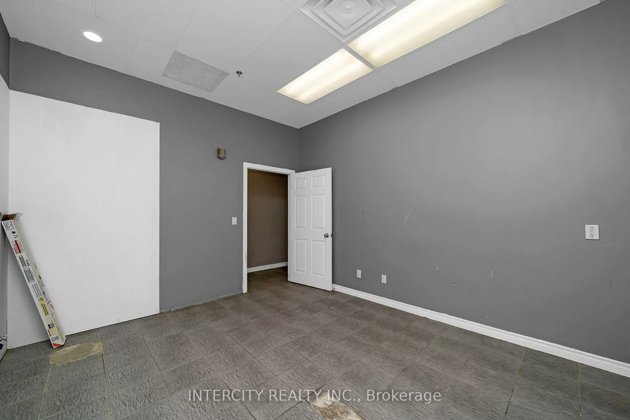 7611, Pine Valley, Pine Valley Business Park, Vaughan