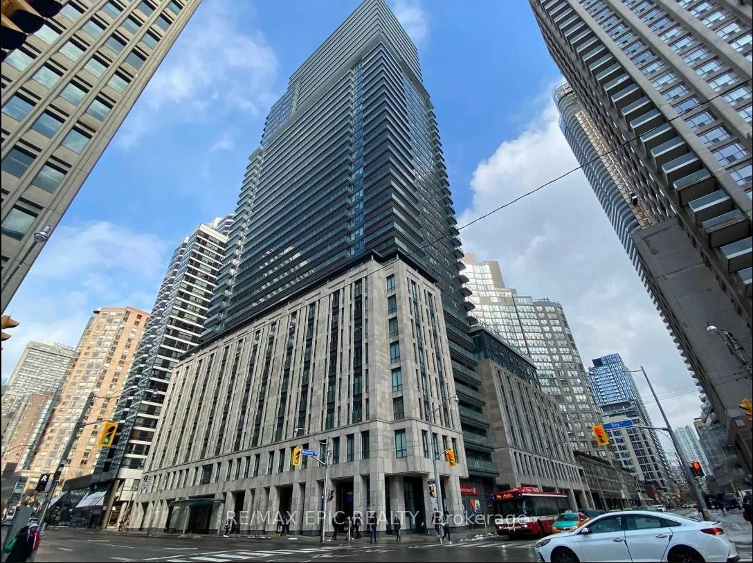 955 Bay St, Toronto