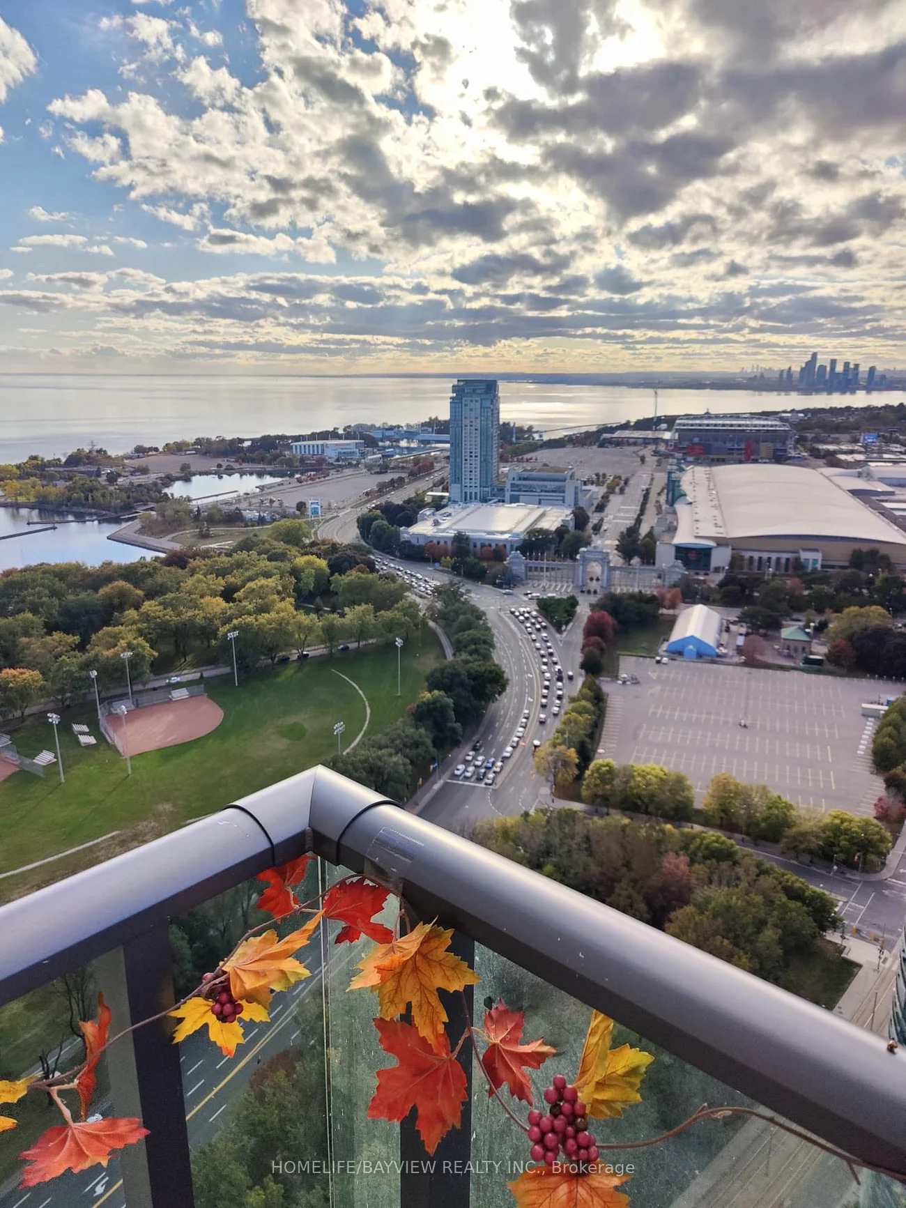 215 Fort York Blvd W, Toronto