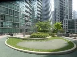 30 Grand Trunk Cres, Toronto