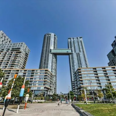 condos, lease, Condo Apt, 15 Iceboat Terr, Waterfront Communities C1, Toronto 
 15 Iceboat Terr, Waterfront Communities C1, Toronto