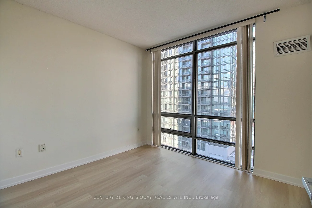 5 Mariner Terr, Toronto