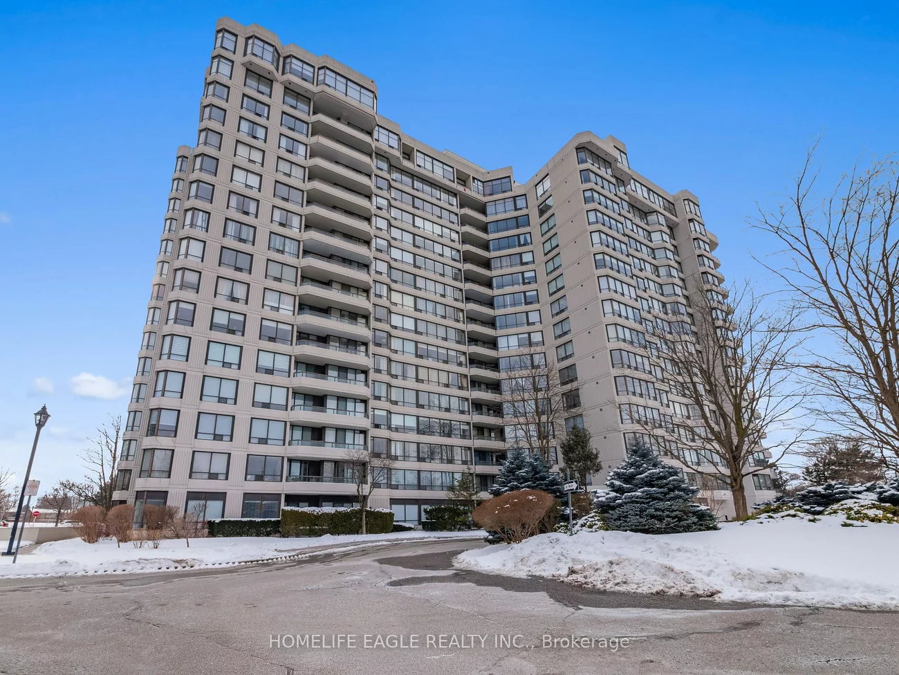 1131 Steeles Ave W, Toronto