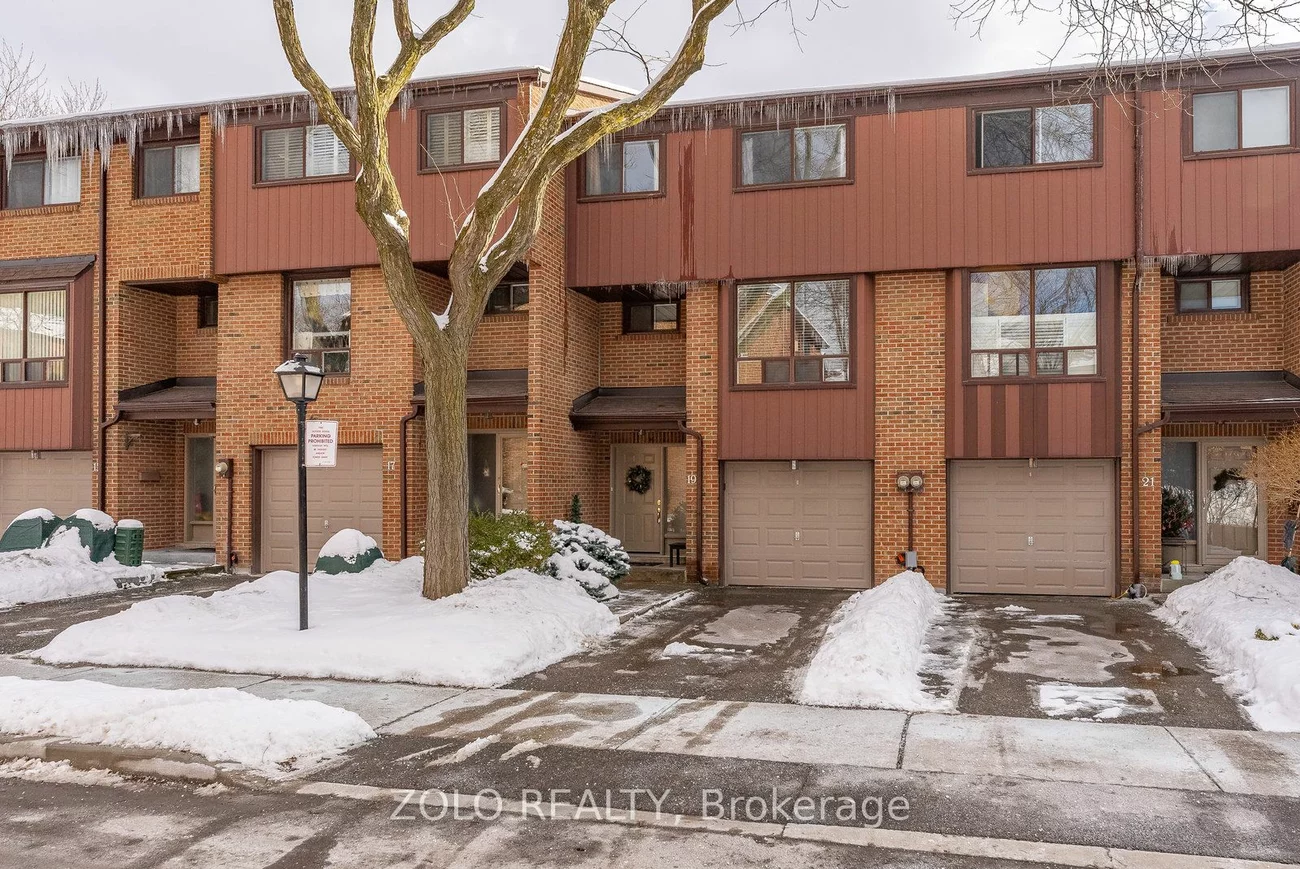 19 Wagon Trail Way, Toronto