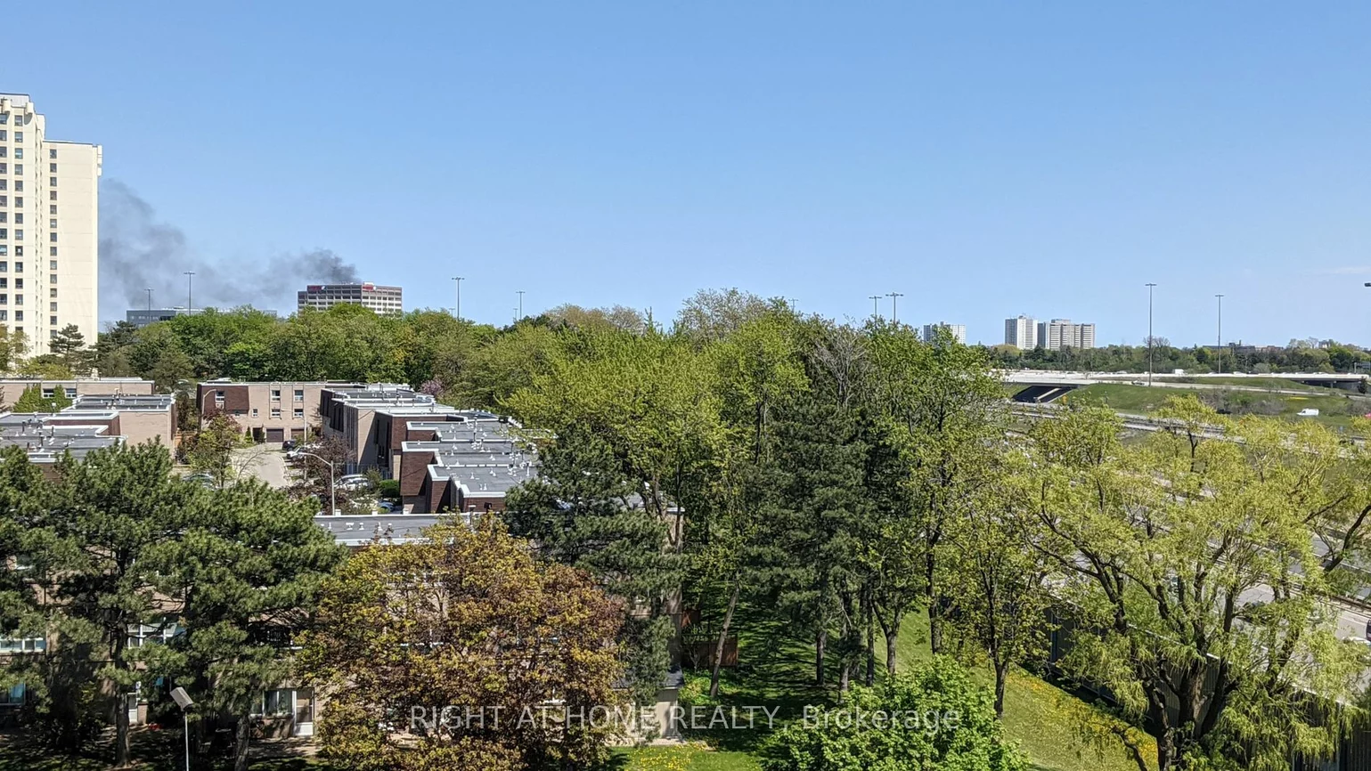 5 Parkway Forest Dr, Toronto