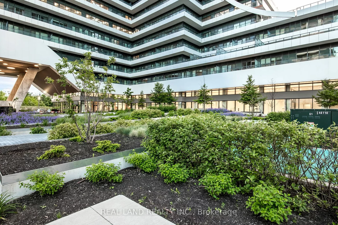 20 Shore Breeze Dr, Toronto