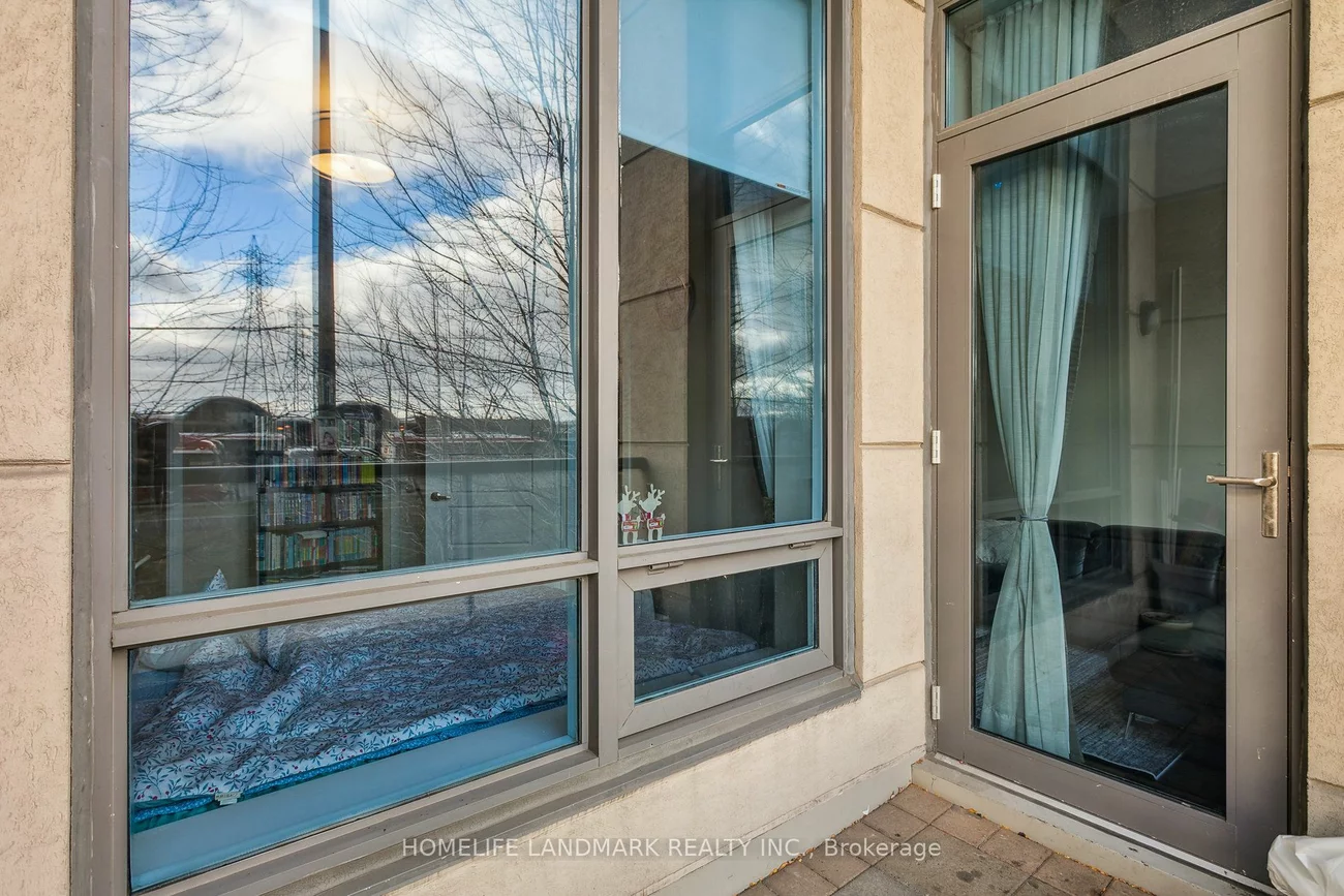 25 VIKING Lane, Toronto