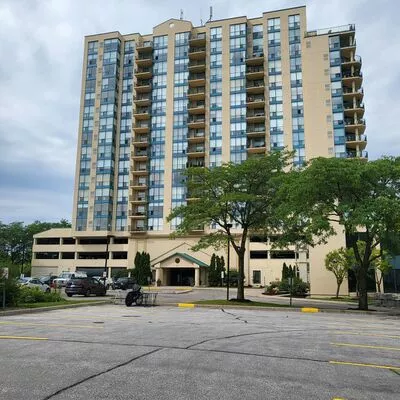 condos, lease, Condo Apt, 65 Ellen St E, Lakeshore, Barrie 
 65 Ellen St E, Lakeshore, Barrie