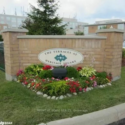 condos, sale, Leasehold Condo, 94 Dean Ave W, Painswick South, Barrie 
 94 Dean Ave W, Painswick South, Barrie