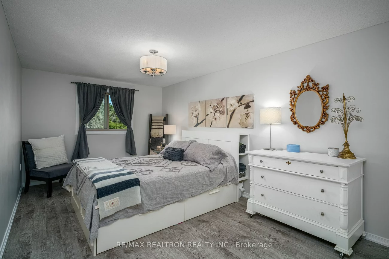 2 Sawmill Rd, Barrie