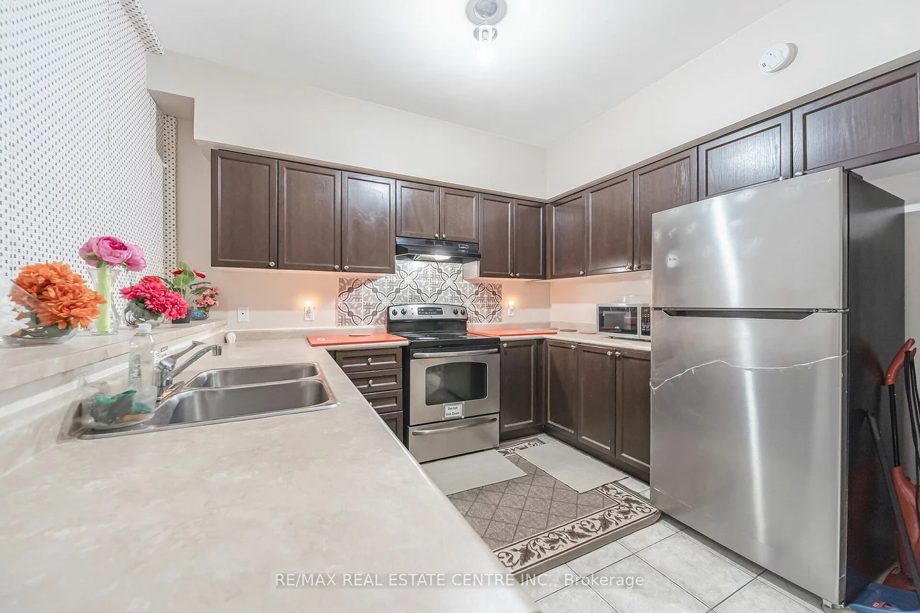 103 Cedar Lake Cres, Brampton