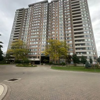 condos, sale, Condo Apt, 100 County Court Blvd, Fletcher's Creek South, Brampton 
 100 County Court Blvd, Fletcher's Creek South, Brampton