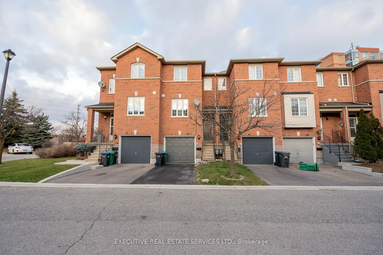 120 Railroad St, Brampton