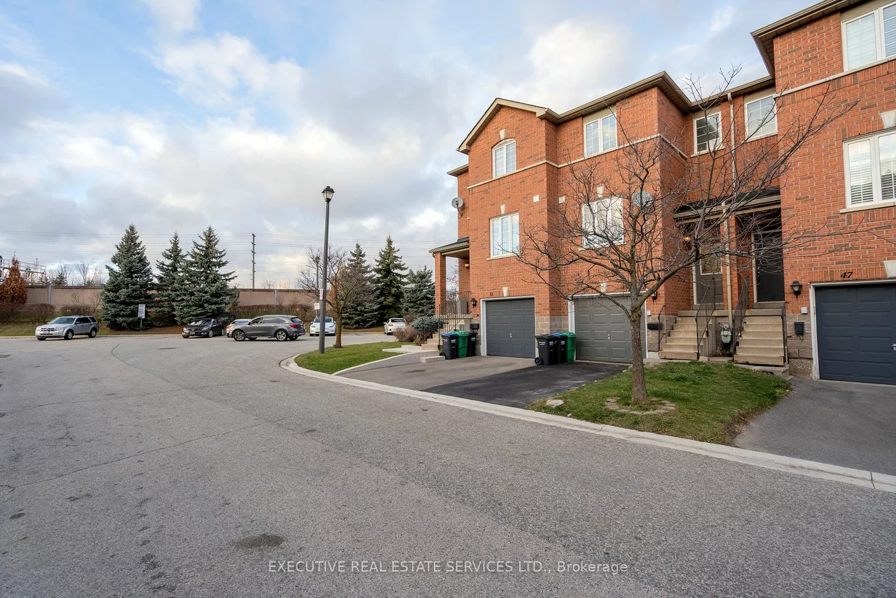 120 Railroad St, Brampton